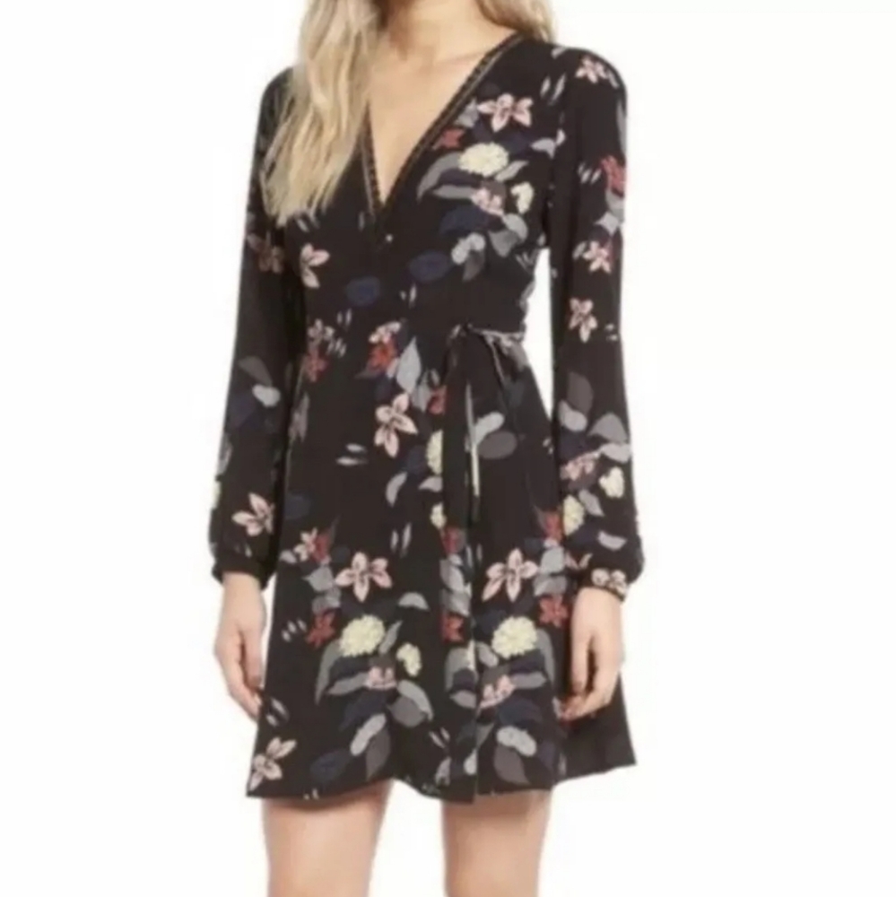 ASTR The Label long sleeve wrap dress